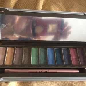 Okalan Naturals Eyeshadow palette